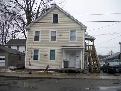 40 Central St #4A, Claremont, NH 03743