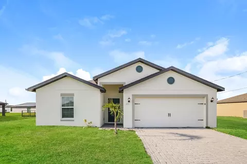873 Youngreen Dr, Fort Myers, FL 33913