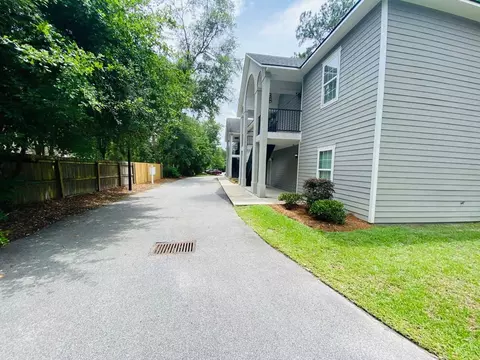 810 Baytree Rd #6A, Valdosta, GA 31602