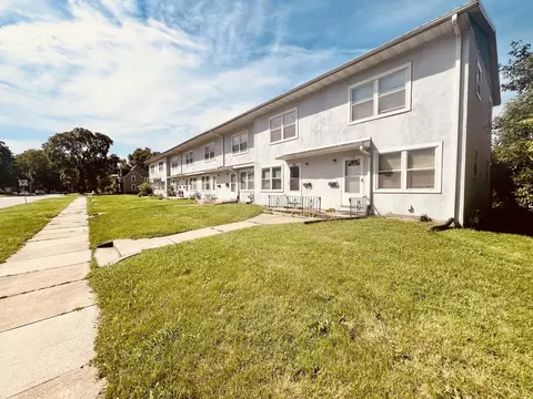 118 Locust St, Waterloo, IA 50701