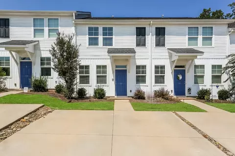 141 Valley Creek Dr, Boiling Springs, SC 29316