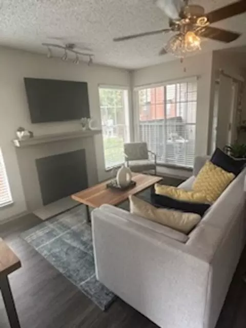 247 E Corporate Dr #1026, Lewisville, TX 75067
