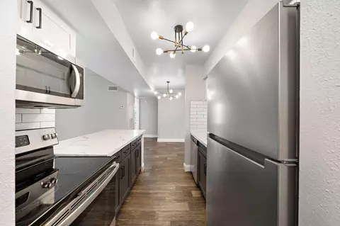 2701 W Bellfort Tx 77054, Houston, TX 77054