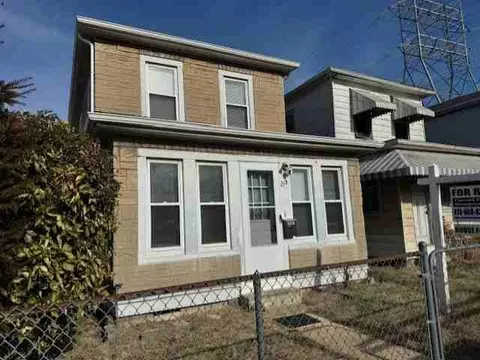 217 Center St, Dundalk, MD 21222