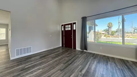 1177 Springbrook St, Corona, CA 92878 photo 4