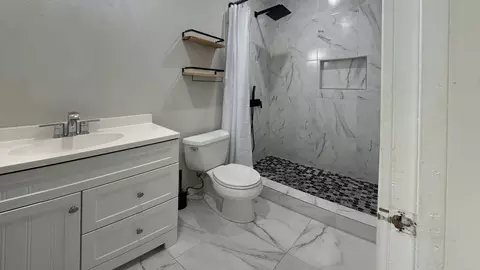 1177 Springbrook St, Corona, CA 92878 photo 9