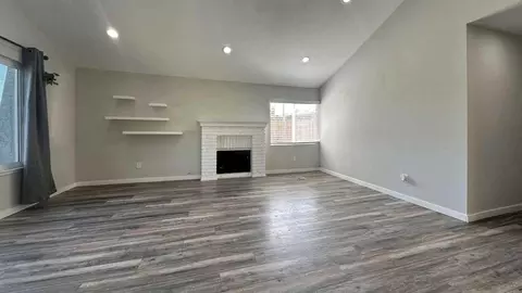 1177 Springbrook St, Corona, CA 92878 photo 3