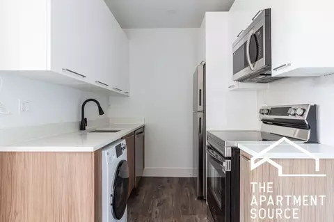 941 W Carmen Ave #106, Chicago, IL 60640