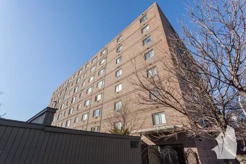 607 W Wrightwood Ave #305, Chicago, IL 60614