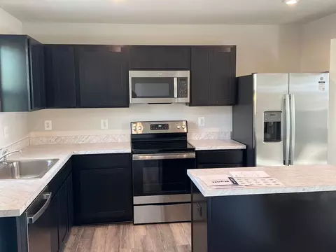 100 Spring Pl, Strasburg, VA 22657