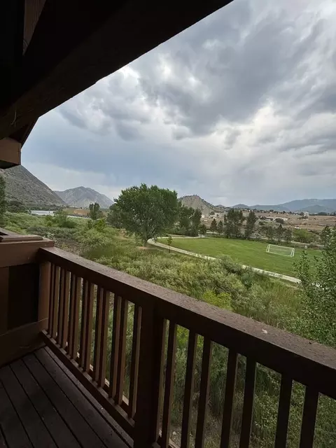 433 River View Dr #1606, New Castle, CO 81647