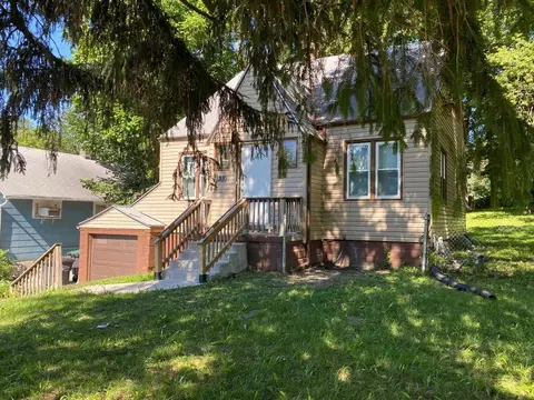 4135 N 44th St, Omaha, NE 68111