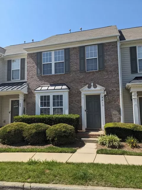4613 Forestridge Commons Dr, Charlotte, NC 28269