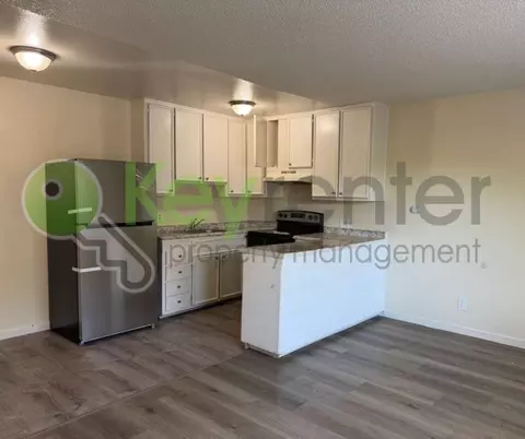 1065 Santiago Ave #6, Sacramento, CA 95815