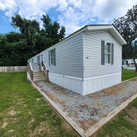 1004 10th St, Midway Park, NC 28544