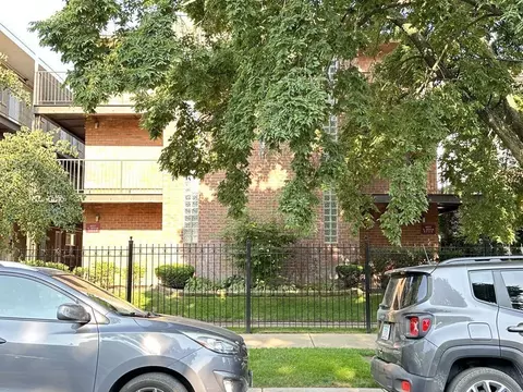 4537 N Dover St #2H, Chicago, IL 60640