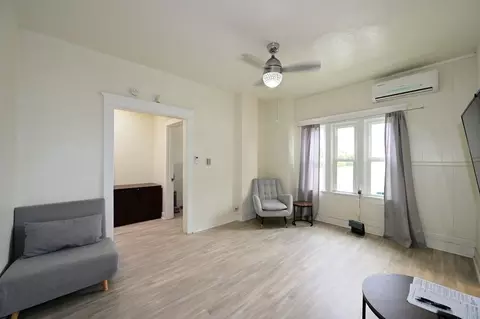 1489 E Colorado Blvd #202, Pasadena, CA 91106