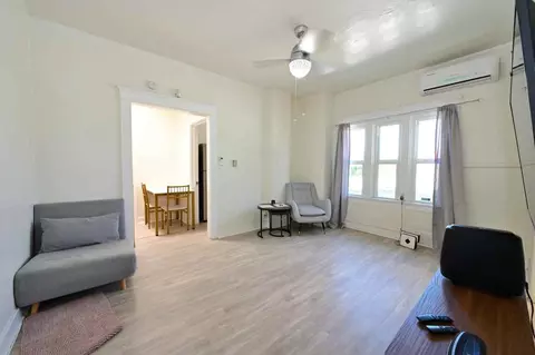 1489 E Colorado Blvd #202, Pasadena, CA 91106
