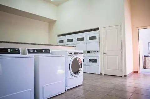118 N Extension Rd, Mesa, AZ 85201