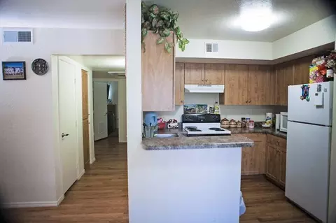 118 N Extension Rd, Mesa, AZ 85201