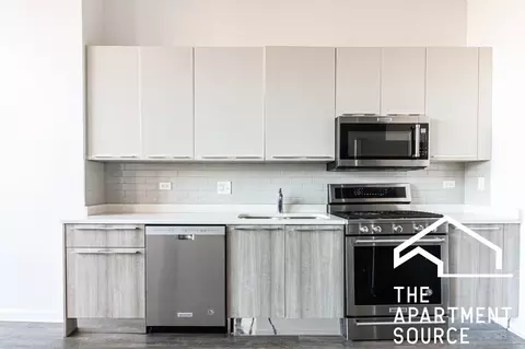 932 W Dakin St #206, Chicago, IL 60613