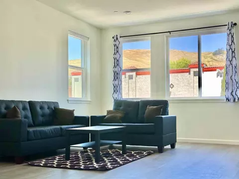 29705 Mission Blvd #1, Hayward, CA 94544