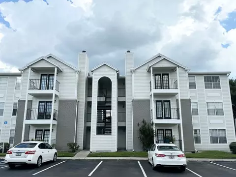 2550 N Alafaya Trl, University, FL 32826