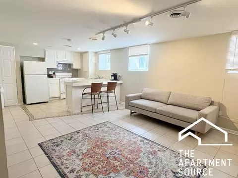 125 S Leavitt St #B, Chicago, IL 60612