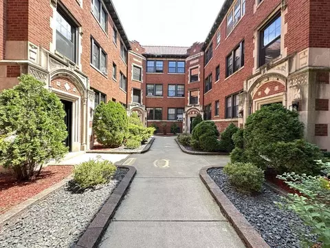 1311 Oak Ave #3W, Evanston, IL 60201