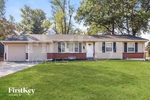 6811 Fairlane Dr, Kansas City, MO 64134