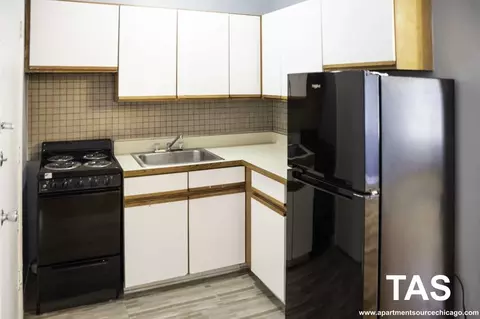 4501 N Malden St #3D, Chicago, IL 60640