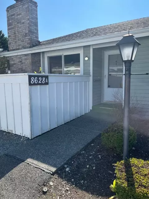 8628 Onyx Dr SW #A, Lakewood, WA 98498