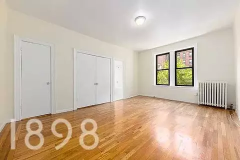 41-26 73rd St #B11, New York, NY 11377