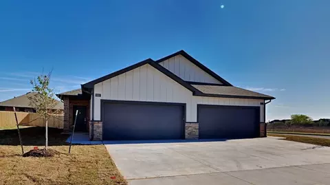 9329 NW 125th St, Yukon, OK 73099