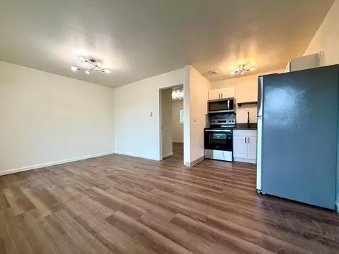9124 NE Oregon St, Portland, OR 97220