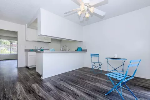 909 S Knott Ave, Anaheim, CA 92804