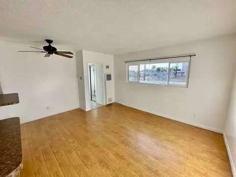 933 6th St #10, Santa Monica, CA 90403