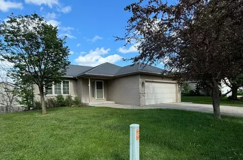 2818 Kenosha Ln NW, Rochester, MN 55901
