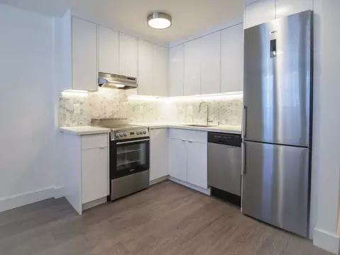 643 Webster St #1, San Francisco, CA 94117