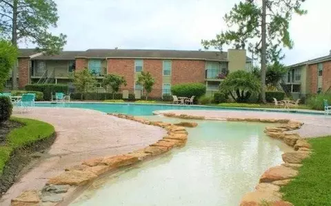 1000 Greens Rd #B3, Houston, TX 77060
