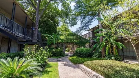 5010 Woodway Dr #A1, Houston, TX 77056
