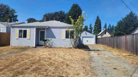 1044 S Oxford St, Tacoma, WA 98465