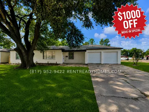 1621 Locust St, Pasadena, TX 77502