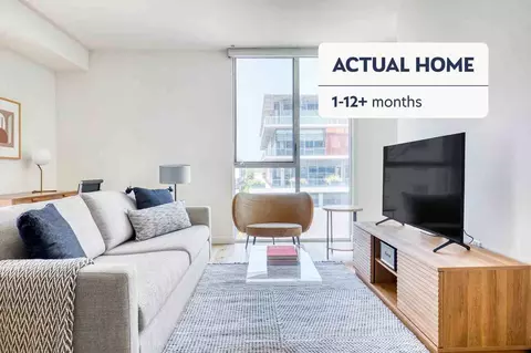 7077 Willoughby Ave #478, Los Angeles, CA 90038