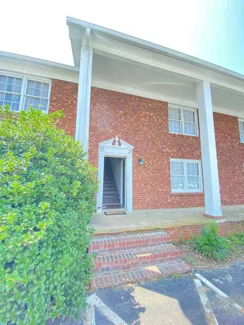 111 Briarcliff Dr, Kannapolis, NC 28081