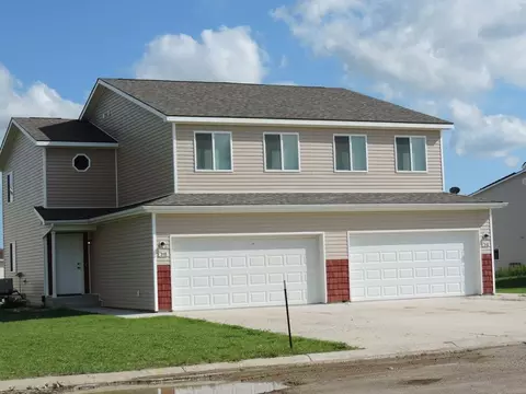 306 Adeline Dr #306, Stanley, ND 58784