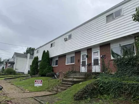 1017 Lilac St, Natrona Heights, PA 15065