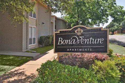 1401 Monterrey Blvd #B2, Euless, TX 76040