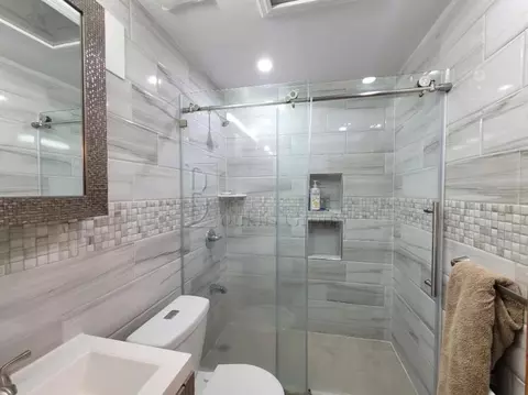 2314 21st Ave, New York, NY 11105