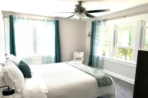 1686 Lee Rd, Cleveland Heights, OH 44118